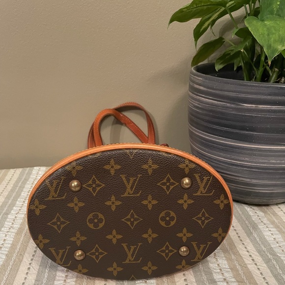 Authentic Louis Vuitton Monogram Bucket Pm Bag - Picture 2 of 10